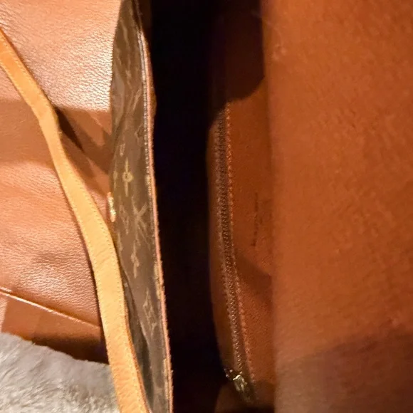 Louis Vuitton Monogram Crossbody Bag with Tan Accents - Picture 4 of 6